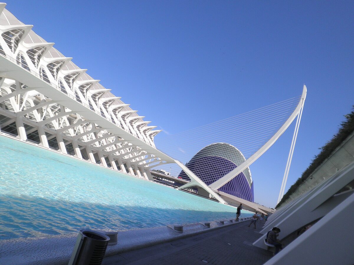 Living in Valencia: Neighborhoods, Rental Costs and Everyday Life